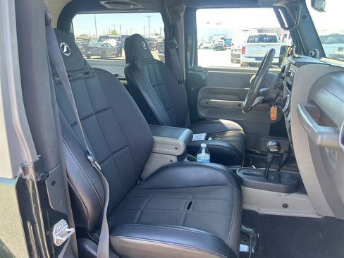 Used 2010 Jeep Wrangler Sahara w/ Trailer Tow Group AWD/4WD image 17