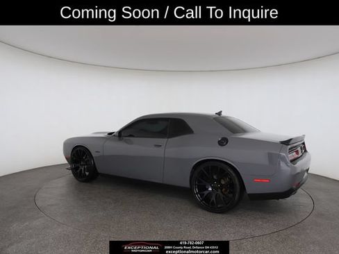 Used 2019 Dodge Challenger R/T w/ Blacktop Package RWD image 10