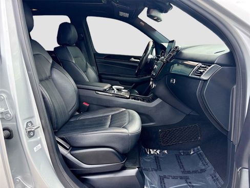 Used 2019 Mercedes-Benz GLE 400 4MATIC w/ Premium 1 Package image 30