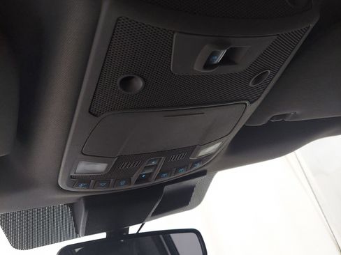 Used 2019 Ford F150 Lariat w/ Equipment Group 502A Luxury AWD/4WD image 10