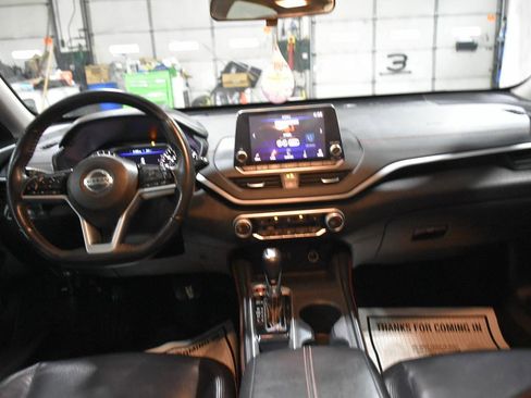 Used 2019 Nissan Altima 2.5 SR w/ SR Premium Package image 15