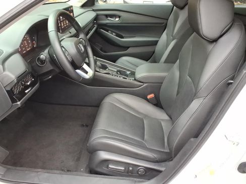 Used 2023 Honda Accord Touring image 14