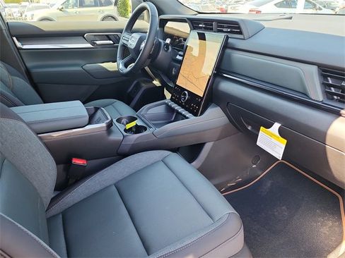 New 2026 GMC Terrain AT4 w/ Technology Package II image 17