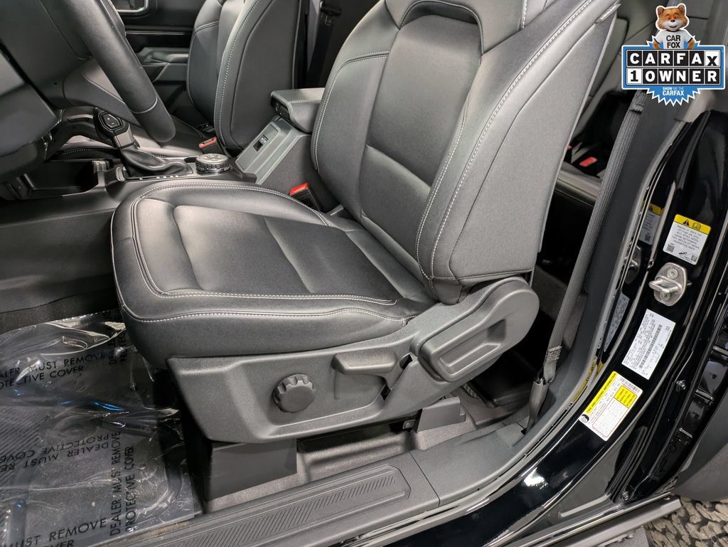 Certified 2025 Ford Bronco Badlands AWD/4WD image 15