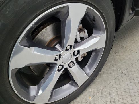 Used 2021 Jeep Grand Cherokee L Limited w/ Luxury Tech Group II image 31