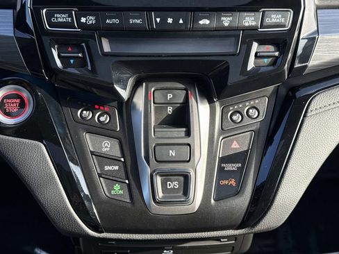 Used 2023 Honda Odyssey Elite image 7