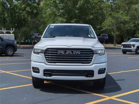 New 2026 RAM 1500 Laramie AWD/4WD image 10