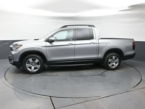Certified 2025 Honda Ridgeline RTL image 2