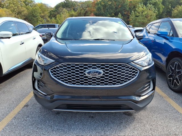 Used 2024 Ford Edge SEL AWD/4WD image 2