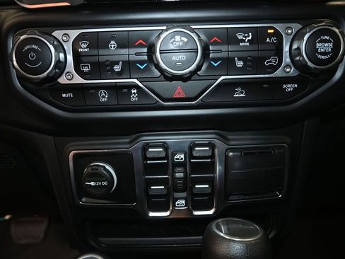 Certified 2022 Jeep Gladiator Willys image 18