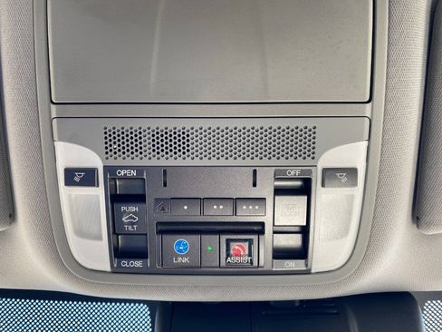 Used 2015 Acura TLX w/ Technology Package FWD image 21