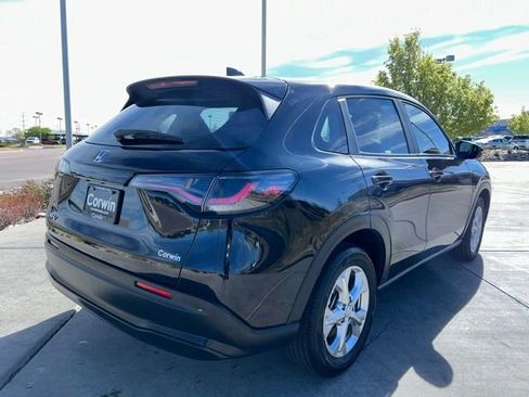 Used 2023 Honda HR-V LX image 8