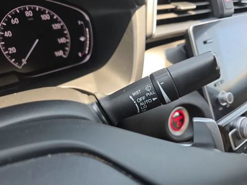 Used 2019 Honda Insight Touring image 23
