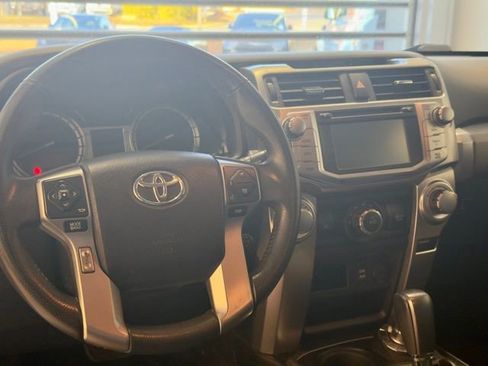 Used 2018 Toyota 4Runner 4WD image 7