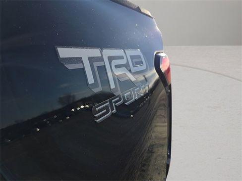 Used 2024 Toyota Tacoma TRD Sport w/ TRD Sport Upgrade Package image 19
