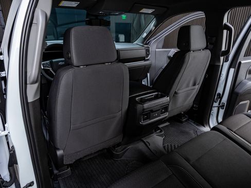 Used 2026 Chevrolet Silverado 1500 LT Trail Boss w/ Convenience Package II AWD/4WD image 34