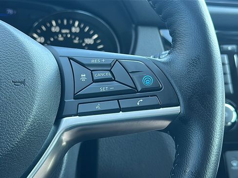 Used 2021 Nissan Rogue Sport SL w/ Premium Package image 28