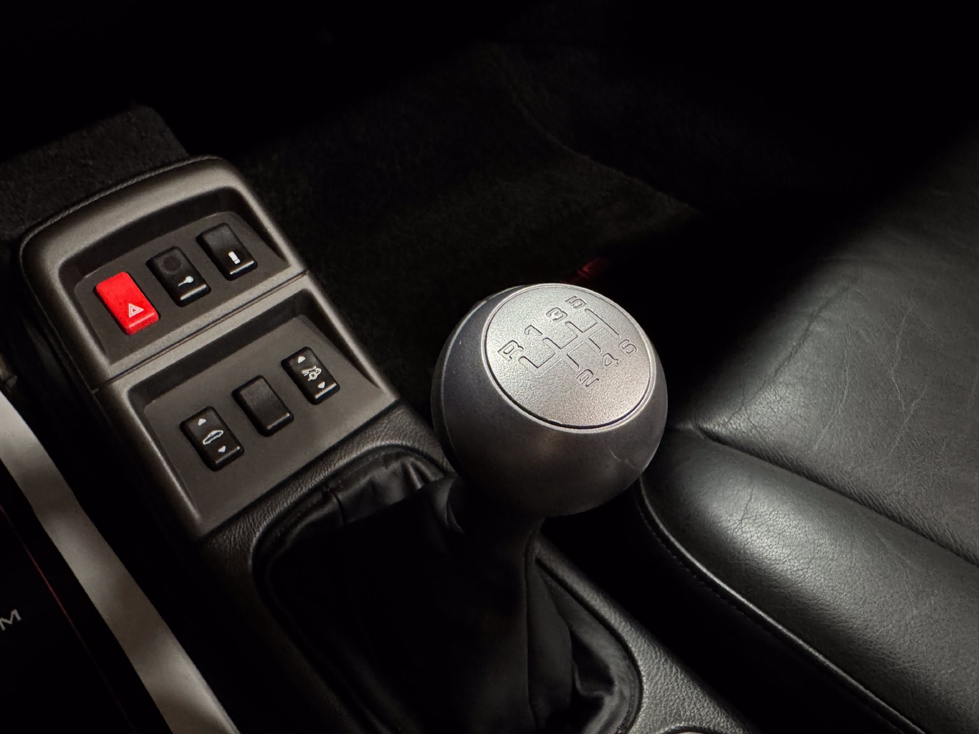 Used 1998 Porsche 911 Carrera RWD image 61
