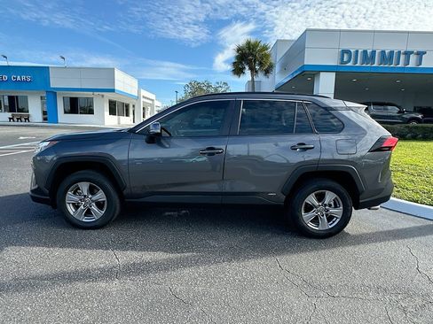 Used 2022 Toyota RAV4 XLE image 9