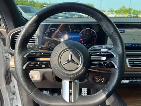 Used 2025 Mercedes-Benz GLS 450 4MATIC w/ AMG Line Exterior image 17