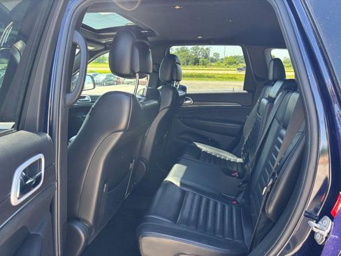Used 2018 Jeep Grand Cherokee Limited AWD/4WD image 10