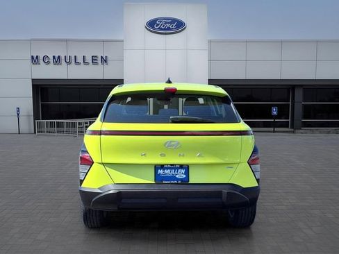 Used 2024 Hyundai Kona SE AWD/4WD image 4