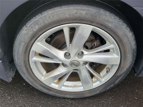 Used 2013 Nissan Altima 2.5 SL w/ Technology Pkg image 5