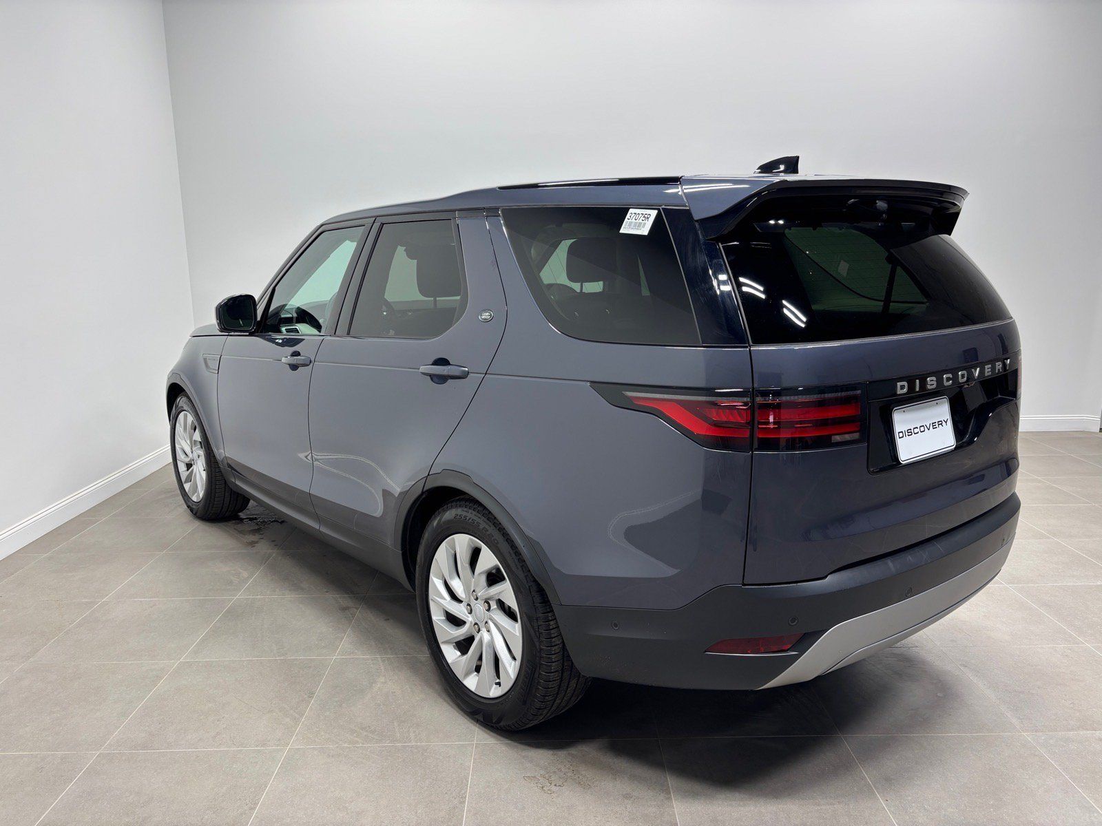 New 2025 Land Rover Discovery S AWD/4WD image 10