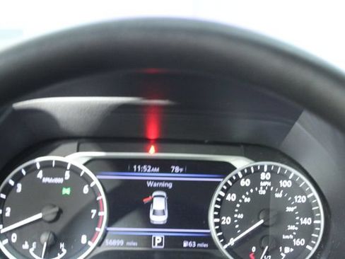 Used 2024 Nissan Sentra SV FWD image 18