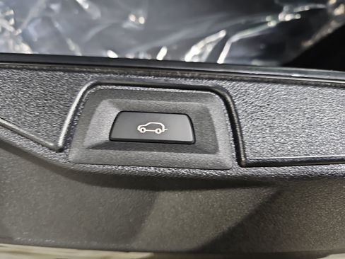 New 2026 BMW X5 xDrive40i w/ Climate Comfort Package image 13