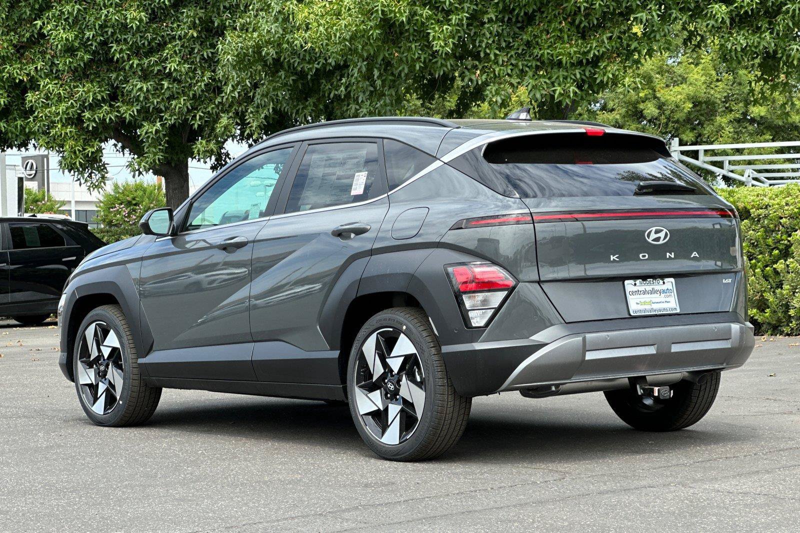 New 2026 Hyundai Kona Limited FWD image 5