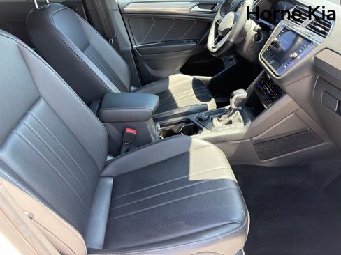 Used 2022 Volkswagen Tiguan SE R-Line AWD/4WD image 28