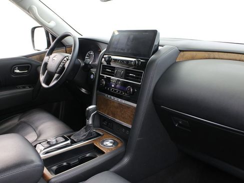 Used 2023 Nissan Armada SL w/ Captain's Chairs Package image 28