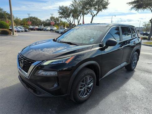 Certified 2021 Nissan Rogue S image 9