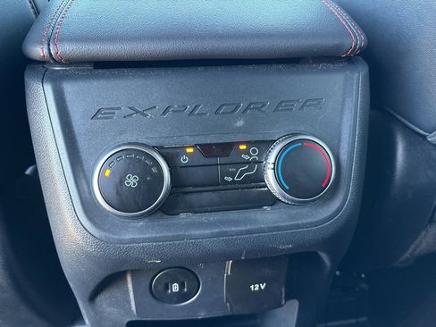 Used 2025 Ford Explorer ST-Line w/ ST-Line Street Pack image 25