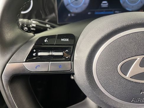 Used 2025 Hyundai Elantra SEL image 29