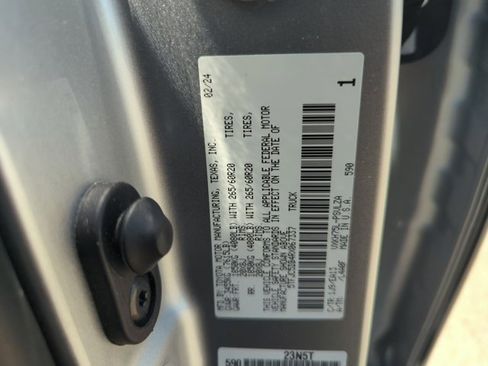 Used 2024 Toyota Tundra Limited AWD/4WD image 23