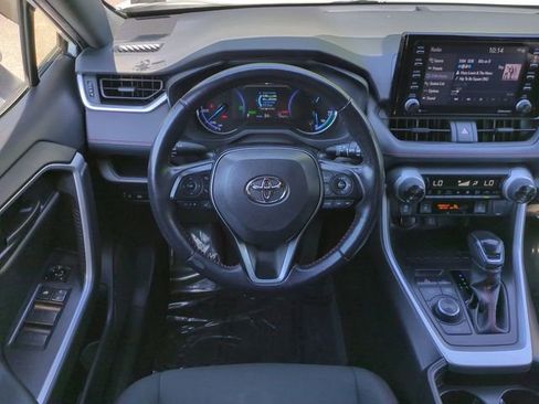 Used 2021 Toyota RAV4 SE w/ Weather & Moonroof Package AWD/4WD image 16