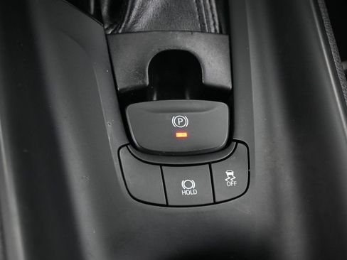 Used 2019 Toyota C-HR LE FWD image 21