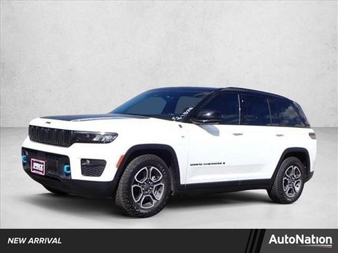 Used 2023 Jeep Grand Cherokee Trailhawk image 1