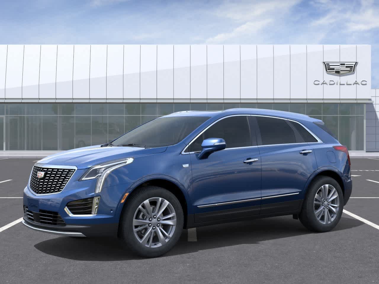 Used 2026 Cadillac XT5 Premium Luxury w/ LPO, Floor Liner Package AWD/4WD image 2
