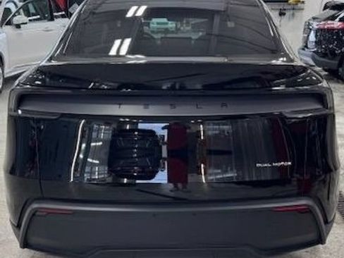 Used 2026 Tesla Model Y Long Range AWD/4WD image 5