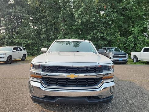 Used 2018 Chevrolet Silverado 1500 LT w/ All Star Edition AWD/4WD image 8