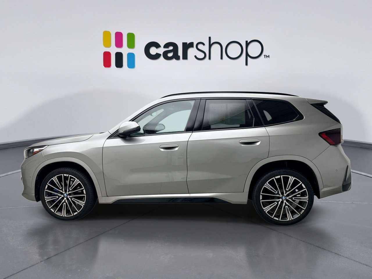 Used 2025 BMW X1 xDrive28i w/ Premium Package AWD/4WD image 2