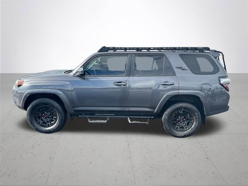 Used 2021 Toyota 4Runner TRD Off-Road image 10