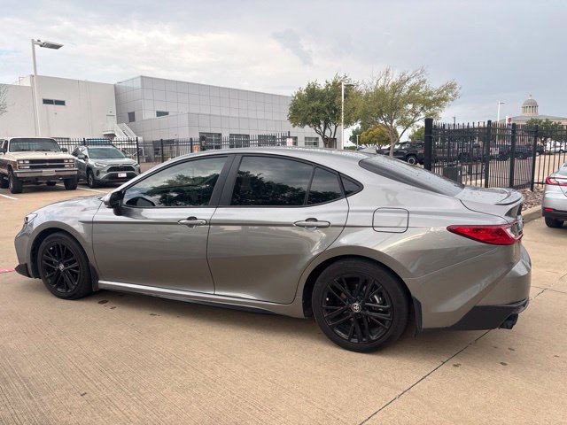Used 2025 Toyota Camry SE w/ Convenience Package FWD image 8