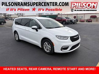 Used 2023 Chrysler Pacifica Touring video 1