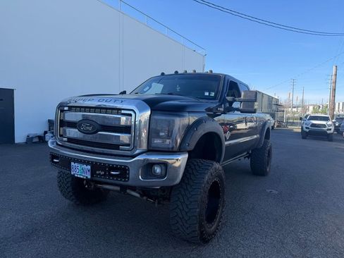 Used 2016 Ford F250 Lariat w/ Chrome Package image 1