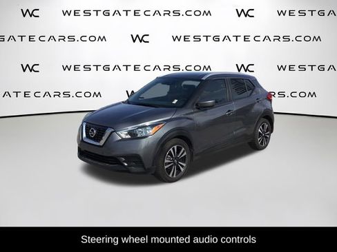 Used 2018 Nissan Kicks SV image 4