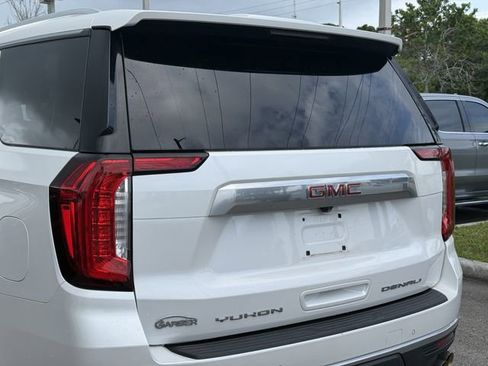 Used 2022 GMC Yukon Denali image 11